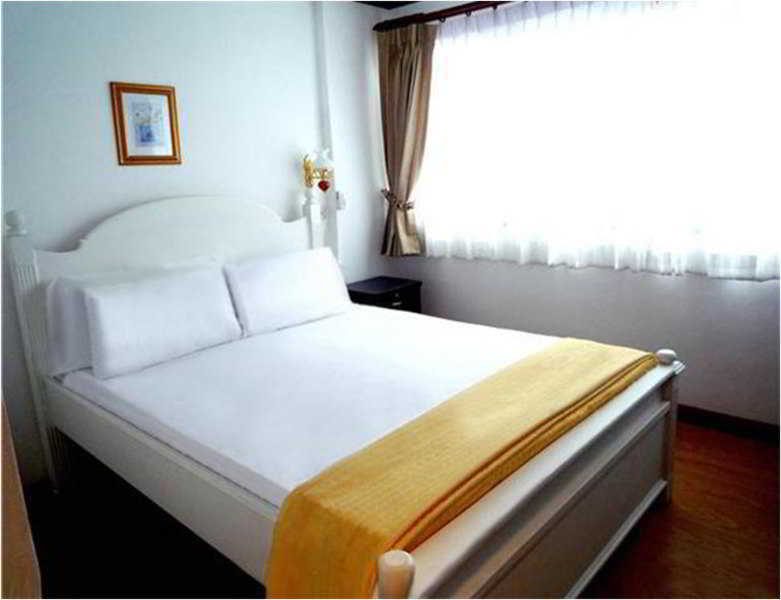 MHC-Guesthouse Bangkok Extérieur photo