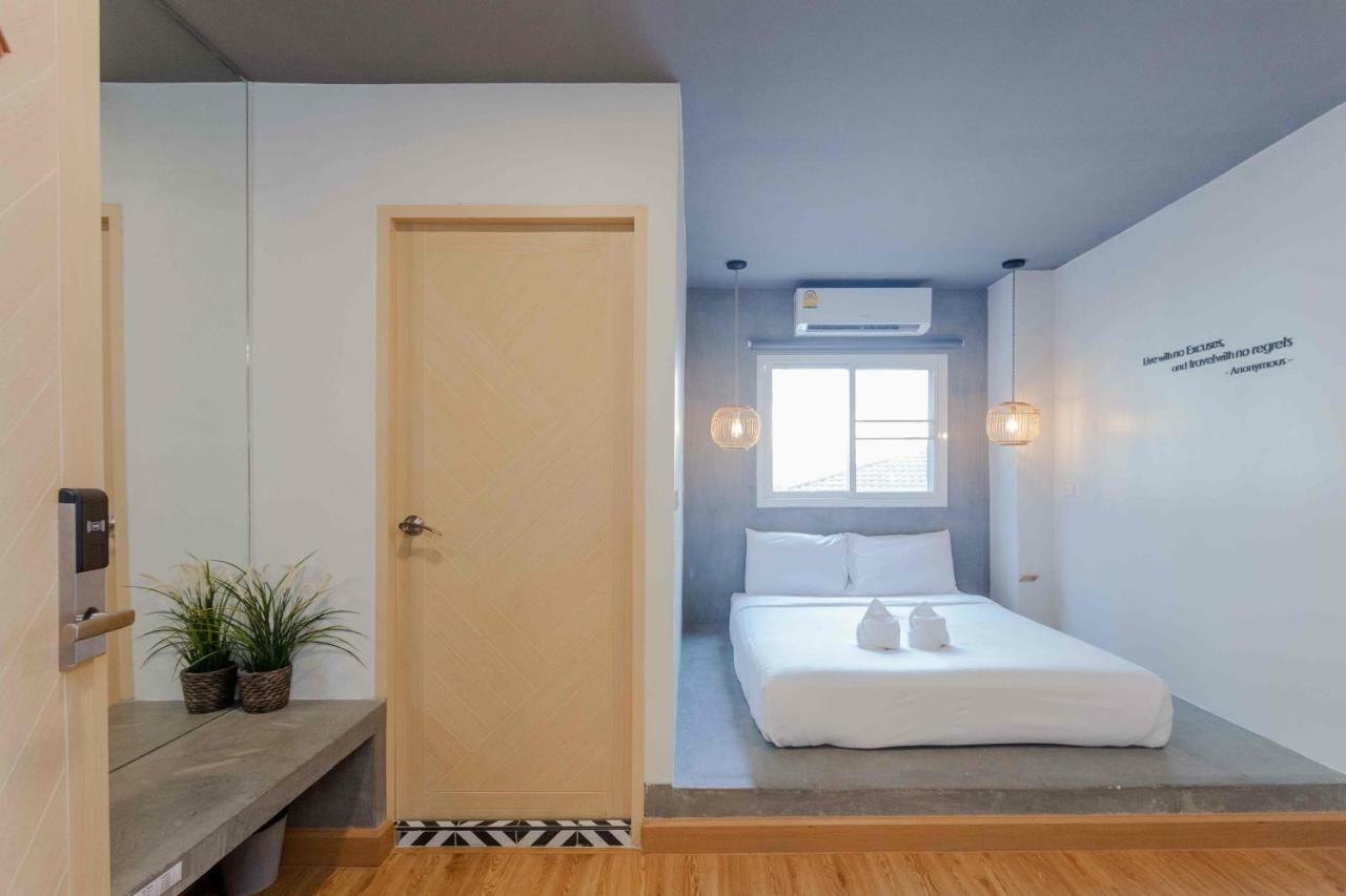 MHC-Guesthouse Bangkok Extérieur photo